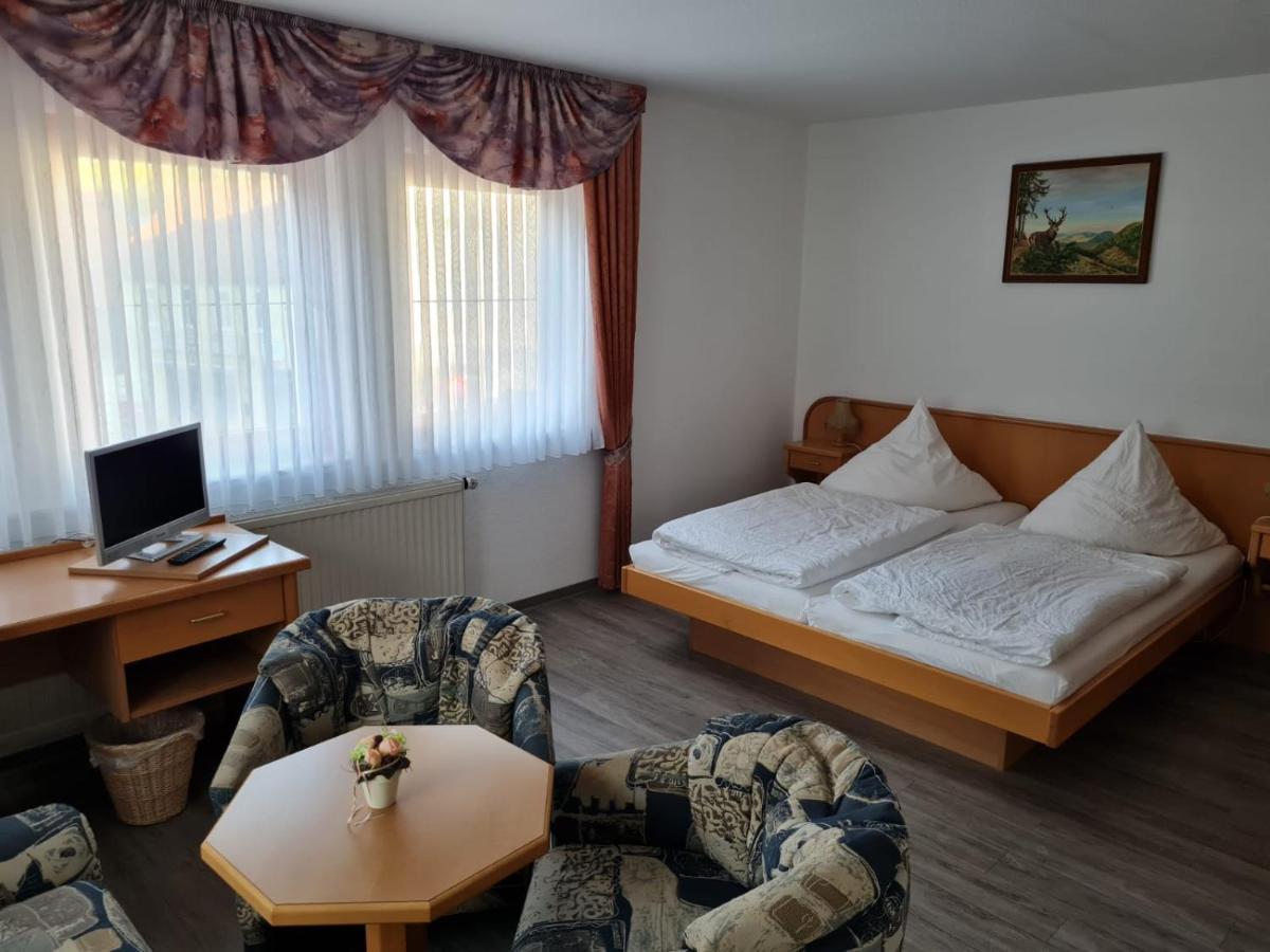 Pension Jung, Baeckerei-Konditorei & Cafe Рула Экстерьер фото